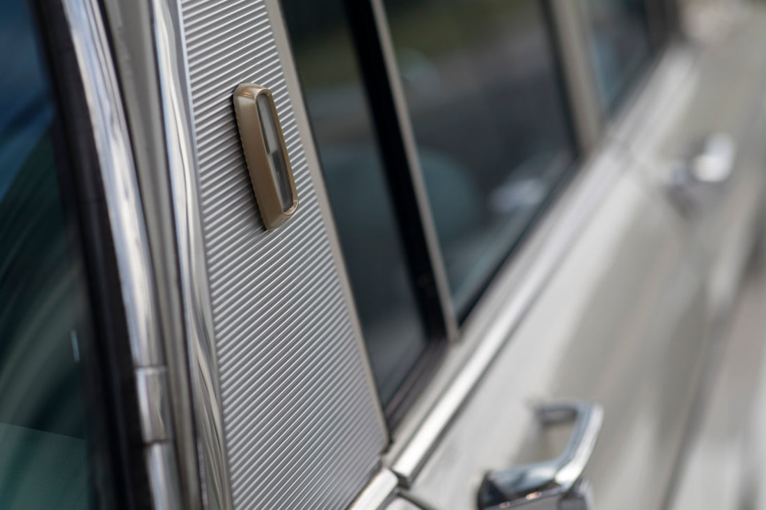 shallow focus photo of gray car